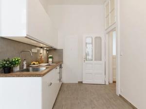 Pronájem bytu 2+1, Praha - Staré Město, Salvátorská, 54 m2