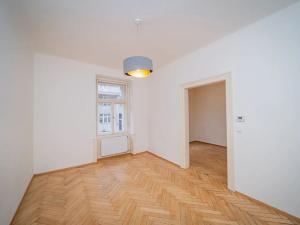Pronájem bytu 2+kk, Praha - Nové Město, Lípová, 44 m2
