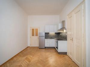 Pronájem bytu 2+kk, Praha - Nové Město, Lípová, 44 m2