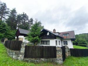 Prodej rodinného domu, Žďárec, 256 m2