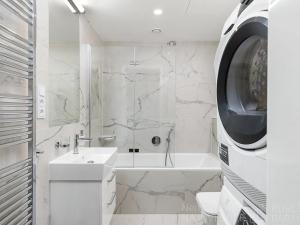 Pronájem bytu 2+kk, Praha - Bubeneč, Vítězné náměstí, 47 m2