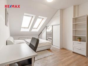 Pronájem bytu 2+kk, Praha - Dejvice, Velvarská, 53 m2