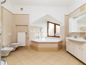 Pronájem rodinného domu, Jesenice, Rorýsová, 260 m2