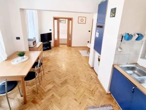 Pronájem bytu 2+kk, Praha - Nové Město, Ječná, 45 m2