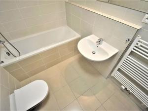 Pronájem bytu 2+kk, Praha - Háje, Loosova, 53 m2