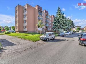 Prodej bytu 2+1, Dvůr Králové nad Labem, Odbojářů, 64 m2