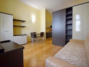 Pronájem bytu 1+kk, Praha - Nové Město, Hálkova, 35 m2