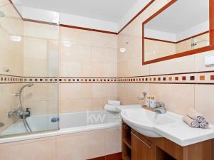 Pronájem bytu 2+kk, Praha - Dejvice, Paťanka, 52 m2
