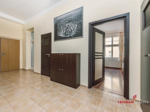 Pronájem bytu 2+1, Hradec Králové, Eliščino nábřeží, 80 m2