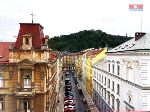 Pronájem atypického bytu, Praha, Zborovská, 114 m2