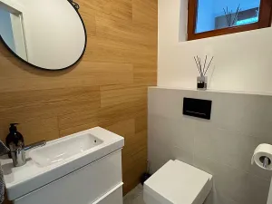 Pronájem rodinného domu, Ohrobec, V sedlištích, 220 m2