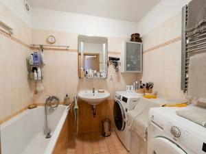 Prodej bytu 3+kk, Praha - Černý Most, Dobrovolného, 59 m2