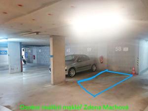 Pronájem garážového stání, Praha - Žižkov, 12 m2