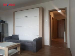 Pronájem bytu 1+kk, Praha - Malešice, Nad úžlabinou, 34 m2