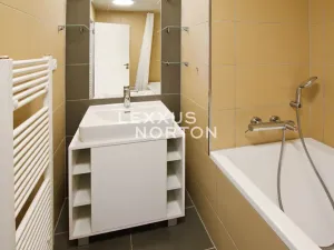 Pronájem bytu 2+kk, Praha - Smíchov, Švédská, 56 m2