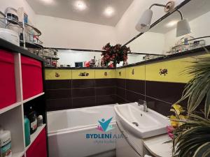 Prodej bytu 3+1, Most, Františka Malíka, 72 m2