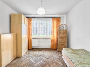 Prodej bytu 3+1, Ostrov, Kollárova, 71 m2