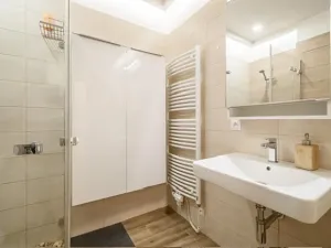 Prodej bytu 1+kk, Praha - Karlín, Rohanské nábřeží, 73 m2