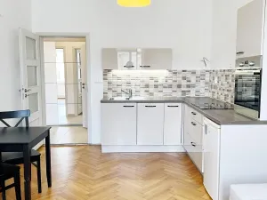 Pronájem bytu 2+kk, Praha - Žižkov, Čajkovského, 43 m2