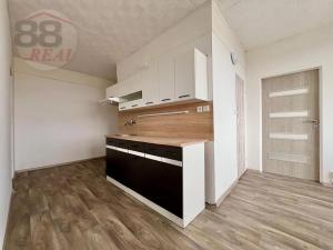 Prodej bytu 3+1, Klášterec nad Ohří, Mírová, 62 m2