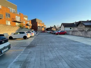Pronájem garážového stání, Praha - Uhříněves, Vlasty Průchové, 12 m2