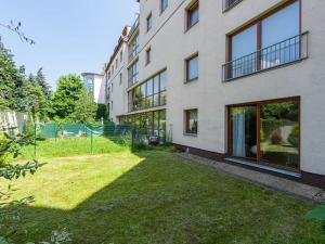 Pronájem bytu 2+1, Praha - Kobylisy, U třešňovky, 74 m2