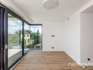 Prodej vily, Praha - Dolní Počernice, V padolině, 280 m2