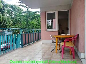 Pronájem bytu 2+kk, Praha - Strašnice, Gutova, 80 m2