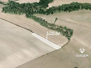 Prodej pole, Mělník, 1795 m2