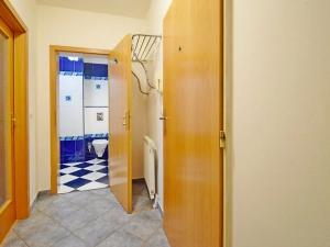 Pronájem bytu 1+kk, Praha - Kunratice, Velké Kunratické, 39 m2