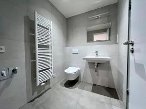 Pronájem bytu 1+kk, Praha - Holešovice, U průhonu, 35 m2