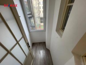 Pronájem bytu 2+kk, Praha - Holešovice, Farského, 51 m2