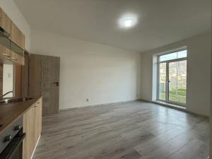 Pronájem bytu 2+kk, Milovice, Slepá, 37 m2