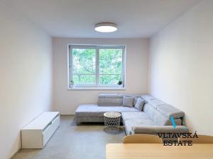 Pronájem bytu 2+kk, Praha - Karlín, Křižíkova, 53 m2