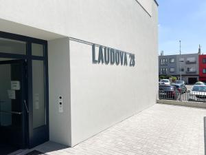 Pronájem bytu 2+kk, Praha - Řepy, Laudova, 58 m2