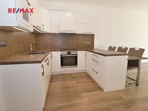 Pronájem bytu 2+kk, Pardubice, Na Spravedlnosti, 57 m2
