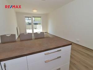 Pronájem bytu 2+kk, Pardubice, Na Spravedlnosti, 57 m2