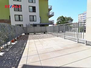 Pronájem bytu 2+kk, Pardubice, Na Spravedlnosti, 57 m2