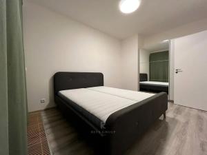 Pronájem bytu 2+kk, Praha - Ďáblice, Oldřichovská, 48 m2