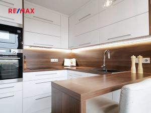 Pronájem bytu 3+1, Praha - Strašnice, Pod strání, 66 m2