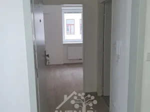 Pronájem bytu 2+kk, Jablonec nad Nisou, Saskova, 42 m2