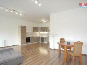 Pronájem rodinného domu, Stehelčeves, V. Poláka, 140 m2