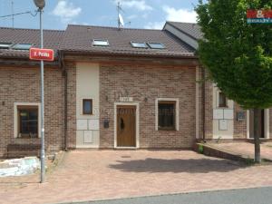 Pronájem rodinného domu, Stehelčeves, V. Poláka, 140 m2