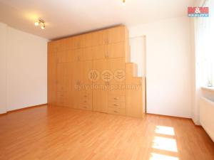 Pronájem bytu 1+1, Hradec Králové, Bidlova, 45 m2