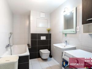 Pronájem bytu 2+kk, Olomouc, gen. Píky, 56 m2