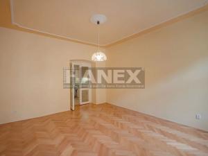 Pronájem bytu 1+1, Praha - Smíchov, Viktora Huga, 38 m2