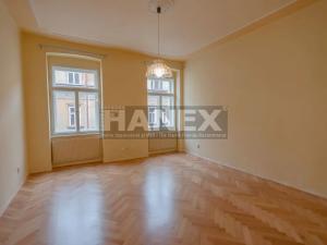 Pronájem bytu 1+1, Praha - Smíchov, Viktora Huga, 38 m2