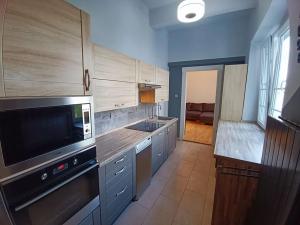 Pronájem bytu 2+kk, Praha - Holešovice, Poupětova, 64 m2