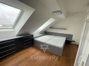 Pronájem bytu 2+kk, Hradec Králové, Resslova, 44 m2