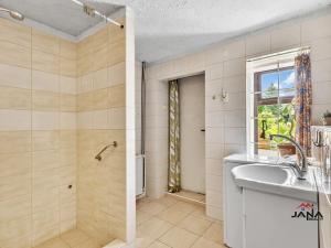 Prodej chalupy, Dubnice, 205 m2